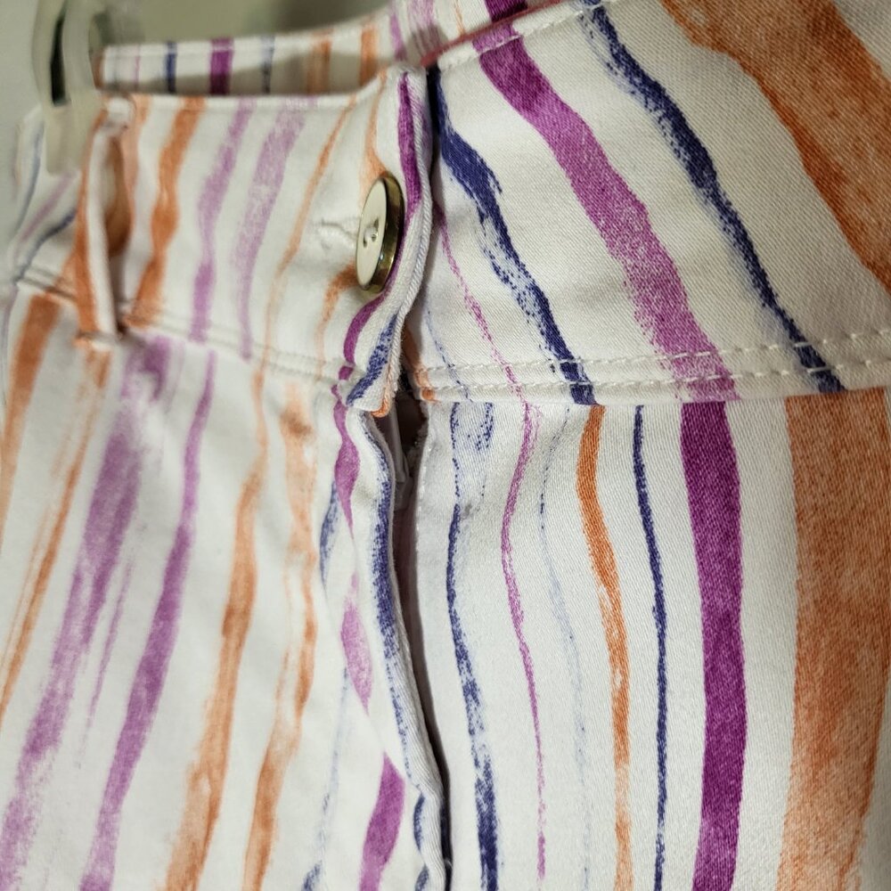 Isaac Mizrahi Stretch Tailored Shorts Size 16 Watercolor Stripes - Picture 3 of 10